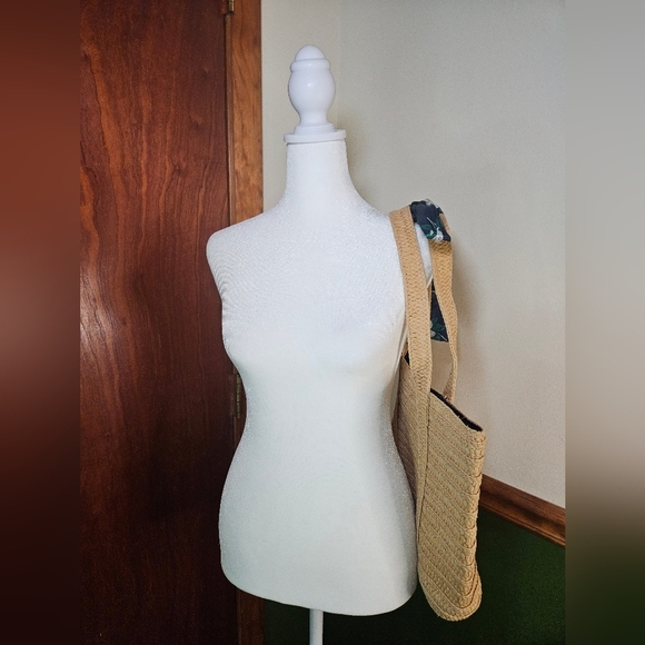 Draper James Natural Straw Tote with scarf - Picture 2 of 7